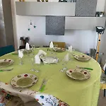 Piccolo Paradiso In A Mare *